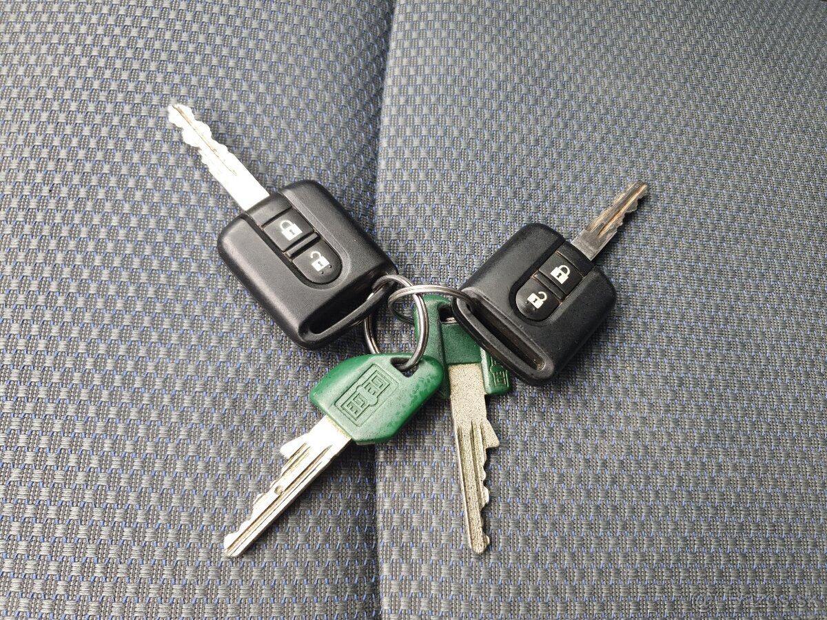 Nissan Qashqai 1.6i Tekna 4x2 (EU5) 86kw 6M benzín - 20