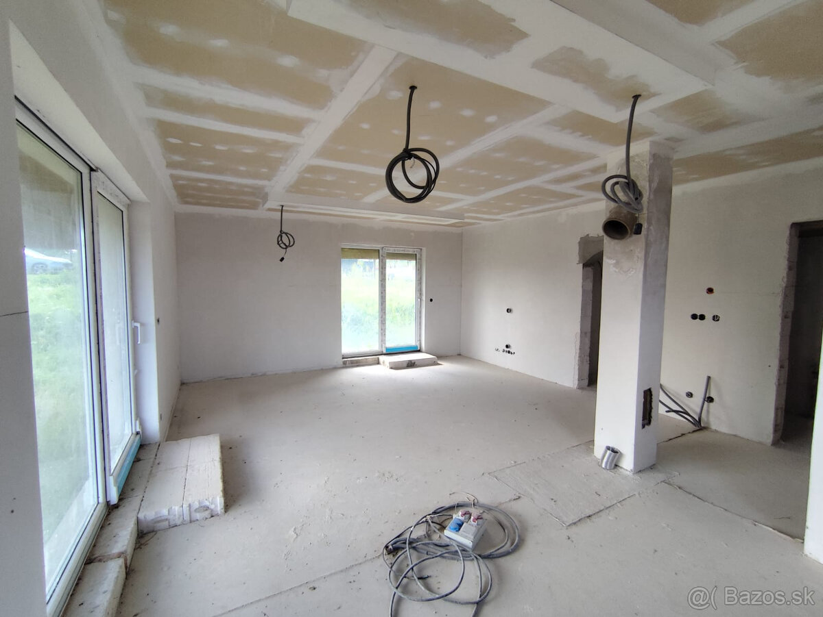 5 izbový rodinný holodom na veľkorysom pozemku 1050 m2 v obc - 20