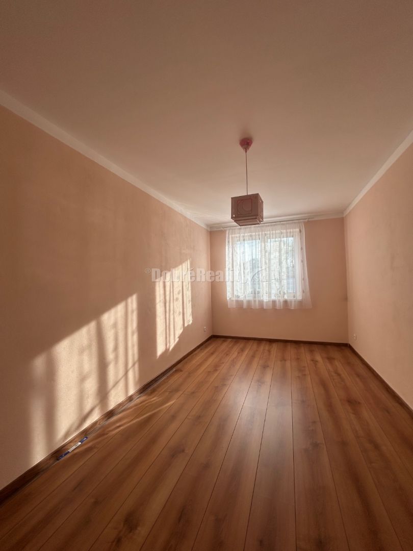 Unikátny 4 izbový rodinný dom pri jazere, kompletne zariaden - 20