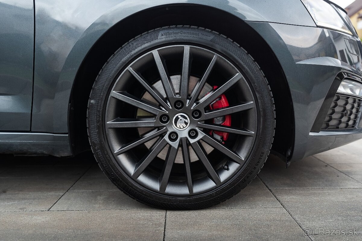 Škoda Octavia Combi 2.0 TDI RS DSG - 20