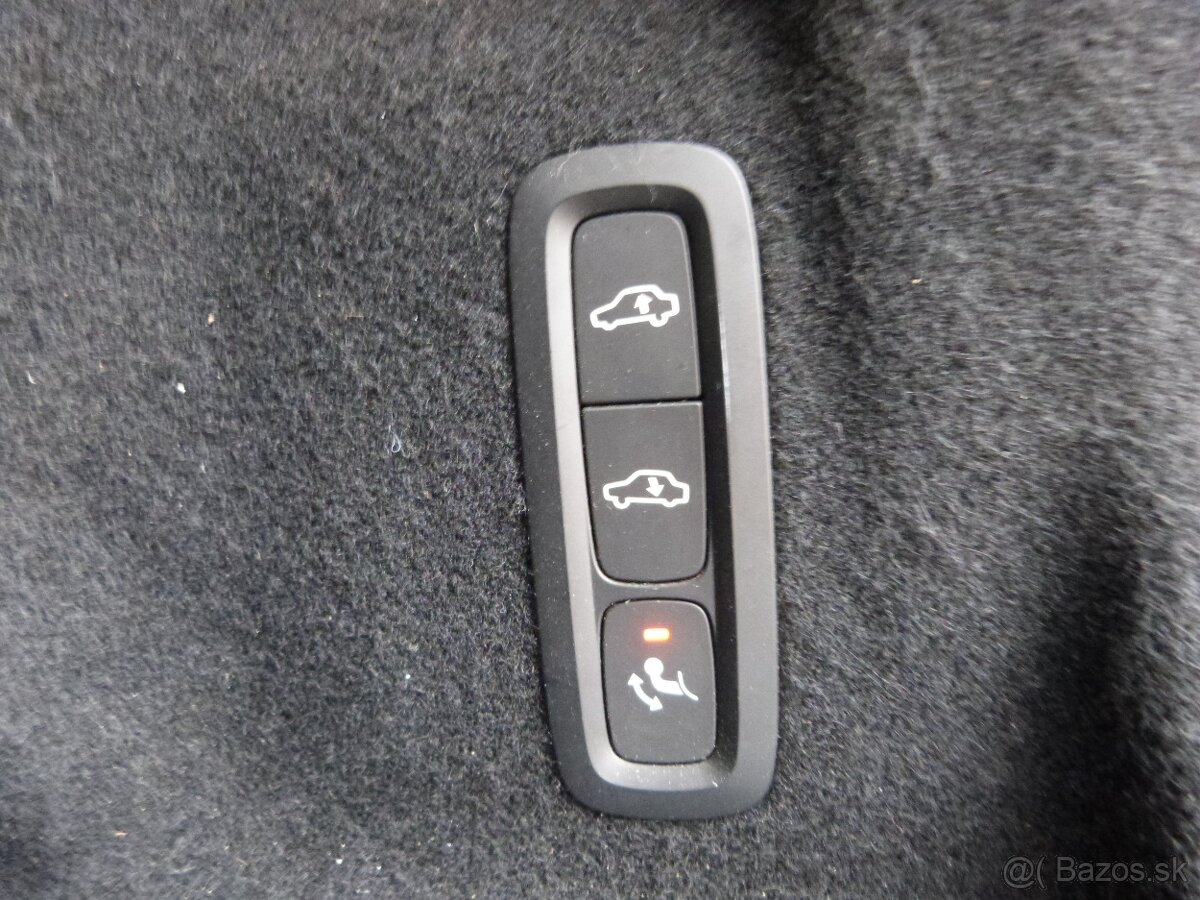 Volvo XC60 T8 Twin Engine Inscription eAWD A/T - 20