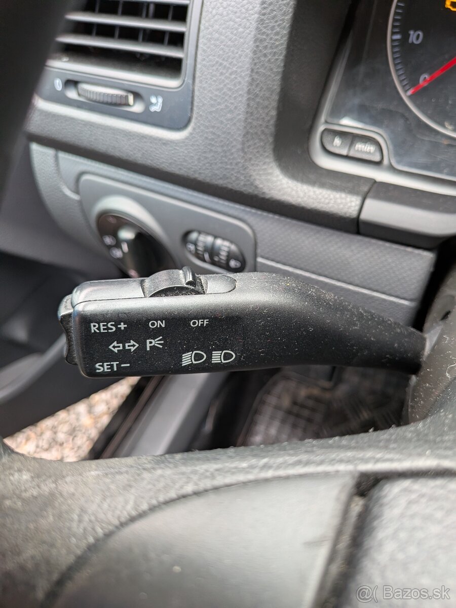 Predam VW Golf 1.6 benzin 75kW 6AT - 20