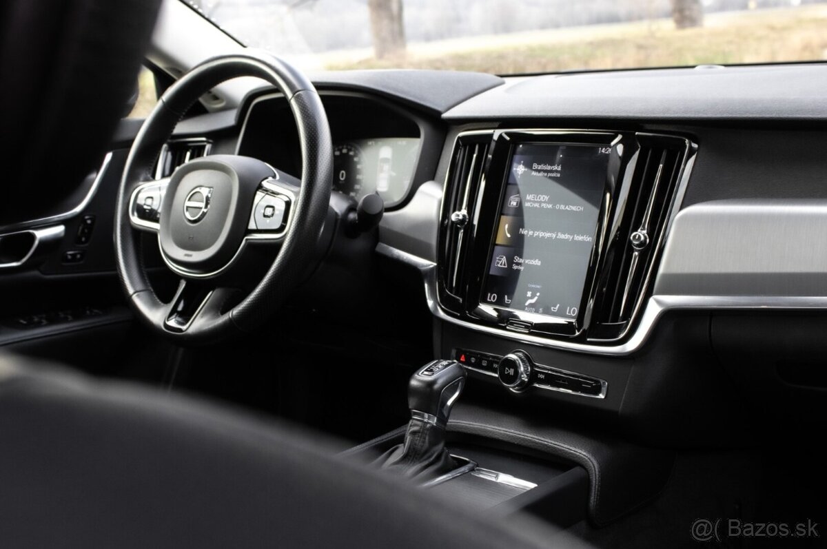 Volvo S90 D4 2.0L Drive-E Momentum A/T8 - 20