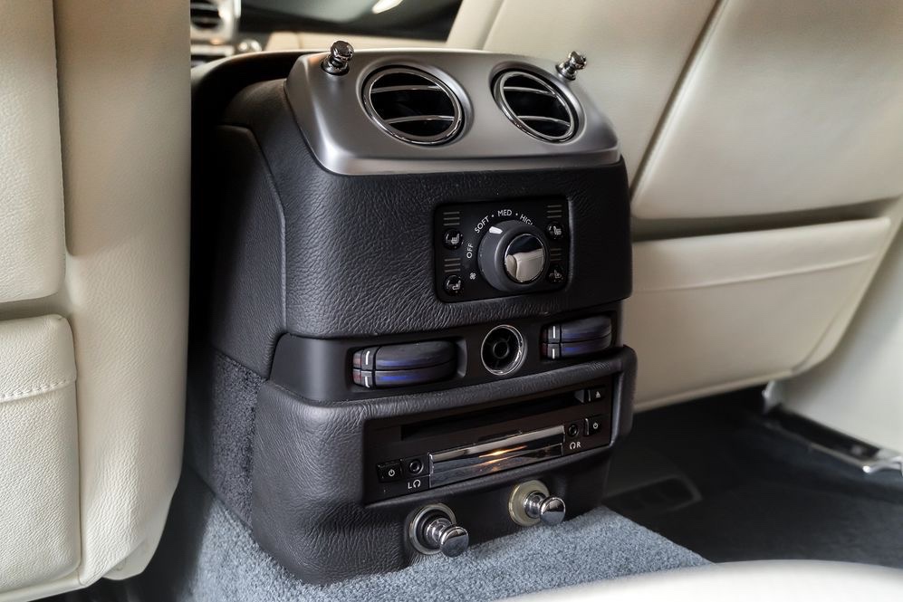 Rolls Royce Ghost maximální výbava najeto 68.tis km - 20