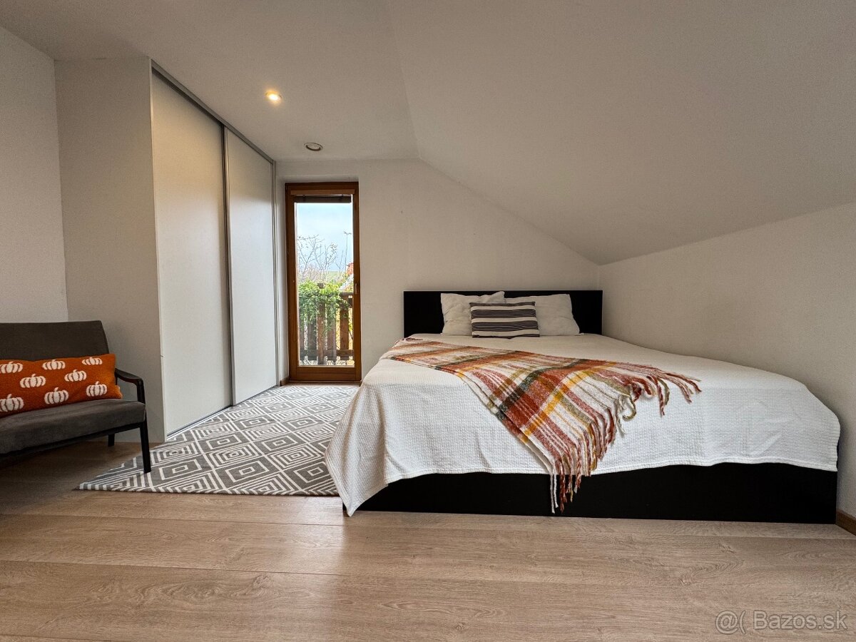 ✨ NA PREDAJ: Rodinný dom len 4 km od Piešťan - 20