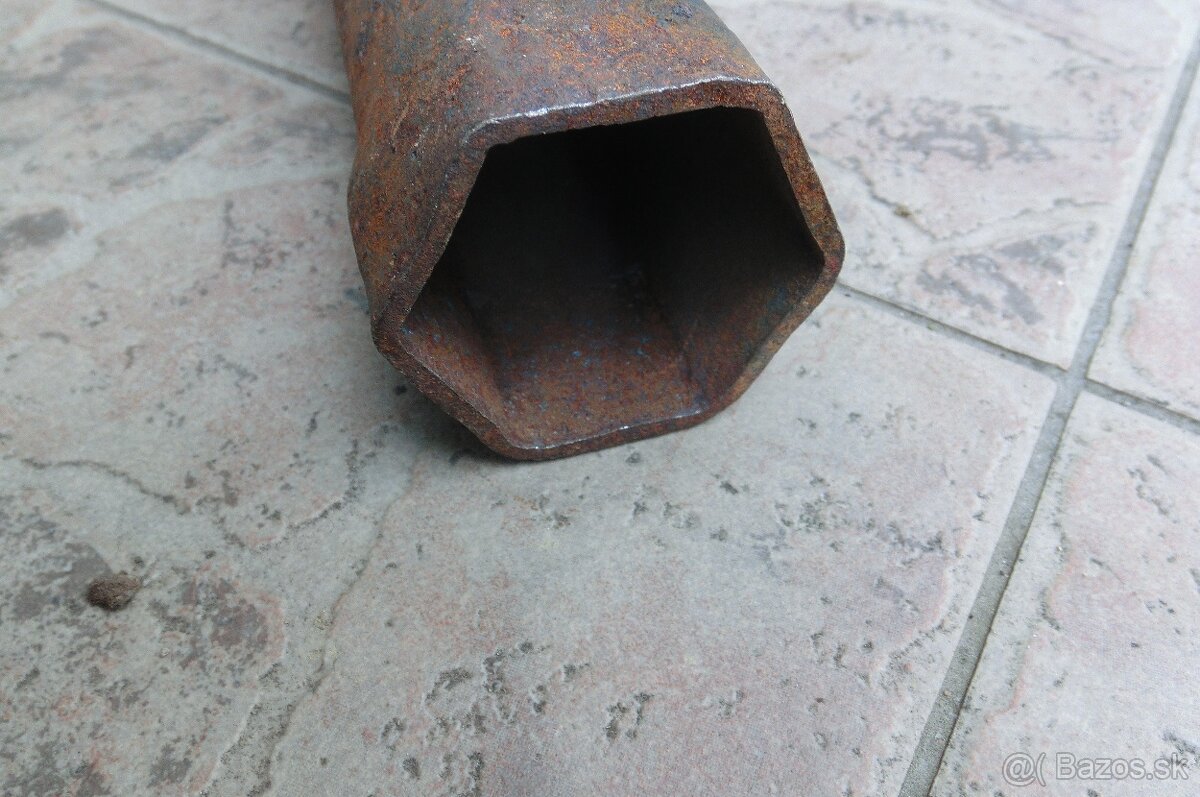 Rôzne staré retro náradie . - 20