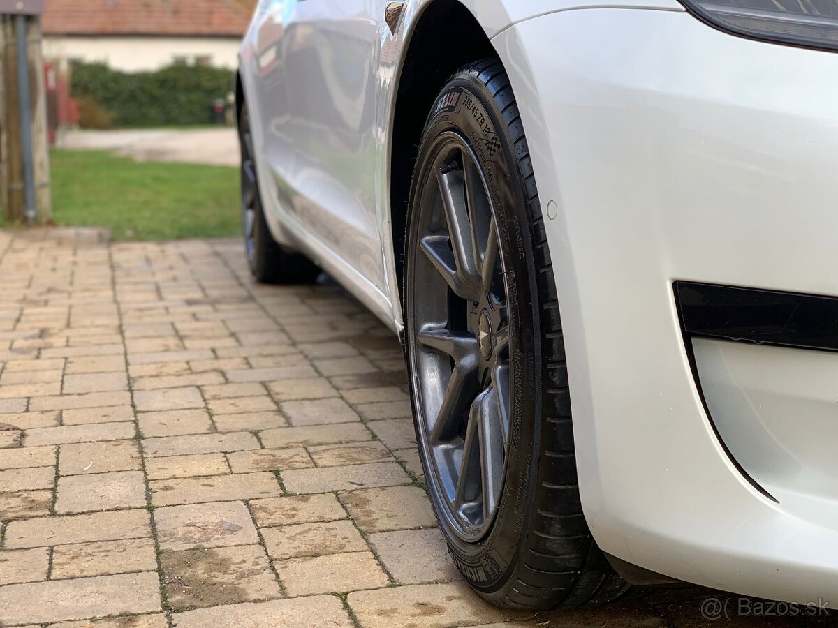 Tesla Model 3 SR+ / 2020 / 325 PS / 97000 km / zár 04/2028 - 20