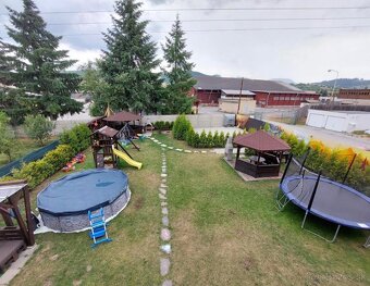 Na predaj apartmánový objekt – 5 bytov, veľký pozemok - 20