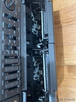 X- BASS dvojkazetový Rádiomagnetofón SHARP SURROUND - 20