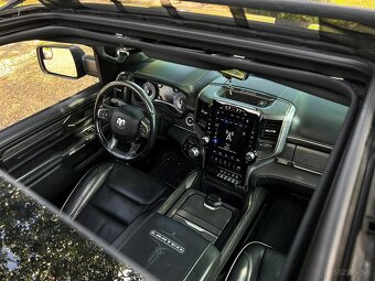 Dodge RAM 1500 5.7 HEMI Limited Black edition,Odpočet DPH - 20