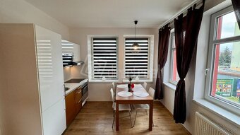 NOVÁ CENA Štýlový investičný  2 izbák s balkónom a parkov - 20