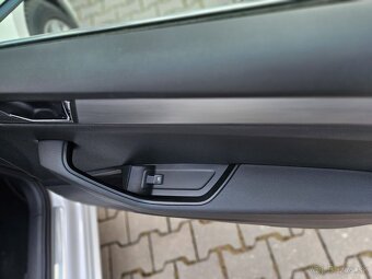 Škoda Superb Combi 1.6 TDI Ambition DSG - 20