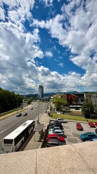 Investičný klenot s terasou, súkromím a výhľadom - 20