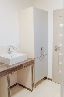 PRENÁJOM 3-izbového DOMU po kompletnej rekonštrukcii v Matúš - 20