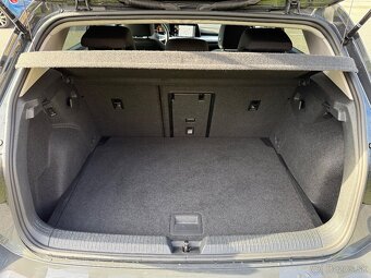 Volkswagen Golf 8 2.0 TDI 2024, zaruka do 06/2026 - 20