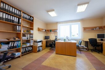NA PRENÁJOM KANCELÁRSKE PRIESTORY, SKLAD, PARKOVISKO,OBEC KO - 20