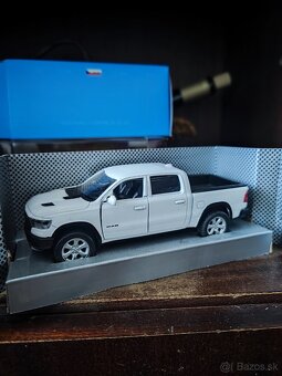 Mix modelov časť 2 - 20