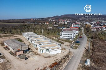 Na predaj 4-izbový bungalov, Rezidencia Trnava pri Laborci - - 20