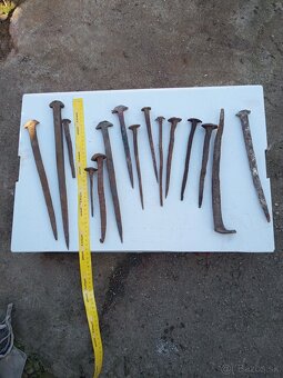 Kované klince klamre - 20