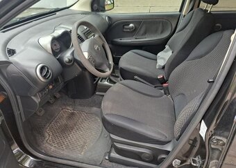 Nissan Note 1,4 i benzín manuál 65 kw - 20