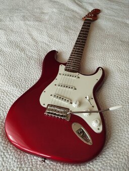 Fender Squier Classic Vibe 60s Stratocaster Candy Apple Red - 20