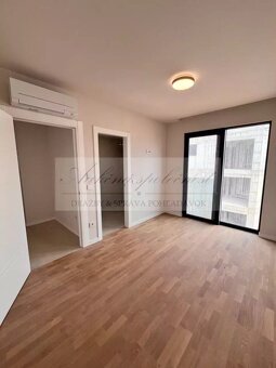Predaj luxusného apartmánu (S9) priamo na pláži s parkovacím - 20