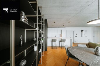 NAJLUXUSNEJŠÍ BYT V TRNAVE  s panoramatickým výhľadom na his - 20