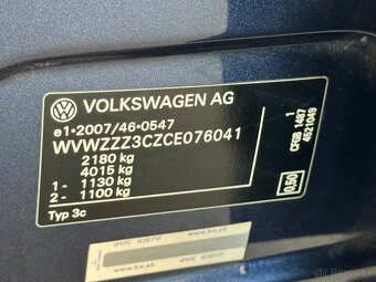 Volkswagen Passat Kombi 2,0TDI TOP výbava - 20