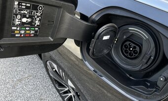 Mercedes-Benz E trieda Kombi 300De 4MATIC 4X4 Plug-IN Hybrid - 20