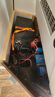 2017 velmi pěkná vestavba obytné auto karavan VAN - 20