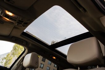 Cadillac SRX 3.0 V6 4WD Sport Luxury - origo LPG, GO motoru - 20