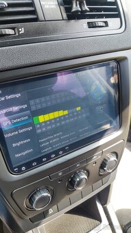 Skoda Yeti 1,4TSI, 2012, navigacia, parkovacia kamera - 20
