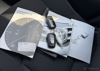 Toyota C-HR 1,8 Hybrid NAVIGACE, SERVISKA hybridní automat - 20