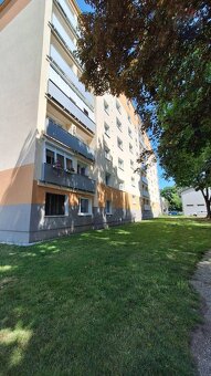 Moderný,  vkusne zariadený 3-izbový byt na prenájom – ul. Št - 20