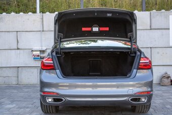 BMW Rad 7 740d xDrive / 235kW / A8 / 2018 - 20