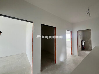 Rovinka -predaj 4 izbový byt so záhradkou. - 20