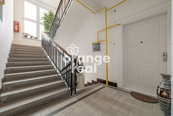 Priestranný tehlový staromestský byt na Czambelovej ulici so - 20