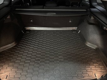 Hyundai i30 1,4 73kW benzín 87000km 2018 Led combi - 20