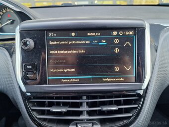 Peugeot 2008 1.2 PureTech 110 E6.2 Allure A/T - 20