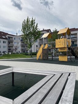 RK Treef ponúka:  2-izbový byt s loggiou a zariadením - 20