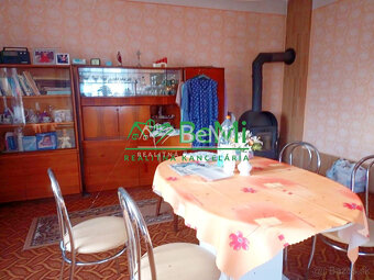 Predaj viacgeneračného rodinného domu - Dolné Semerovce  (04 - 20