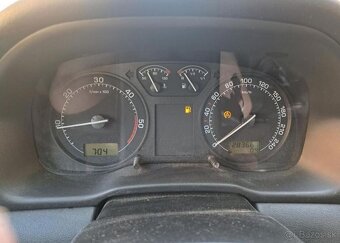 Škoda Octavia 1,9 TDI PD Elegance 4x4 Combi nafta manuál - 20