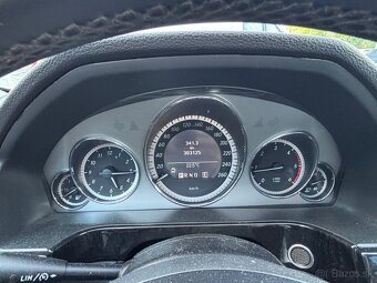 Mercedes-Benz E trieda Sedan 220 CDI Blue Elegance A/T - 20