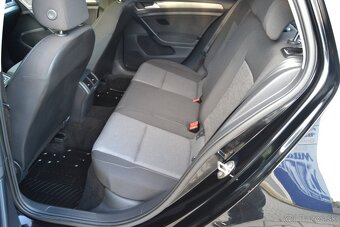 VW GOLF VII 1.6 TDI, ELEKTRÓNY R18 + NOVÉ LETNÉ GUMY, FÓLIE - 20