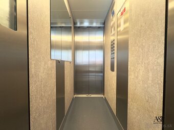 REKONŠTRUOVANÝ VEĽKÝ 3 IZB. BYT S DVOMI BALKÓNMI, 84M2, ROBO - 20