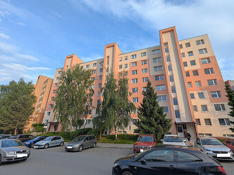 4 izb. KVP, Húskova, OV, 7p., 94m2, 2x LO, rekonšt. výťah - 20