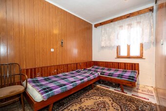 Rod. dom s mega miestnosťou (bar, krb, posedenie), Pohorelá - 20