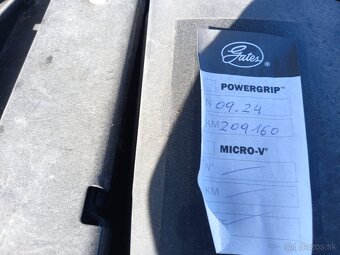 VW PASSAT B8 2,0TD-2015-150PS-LED-ACC-HIGHLINE-AHK - 20