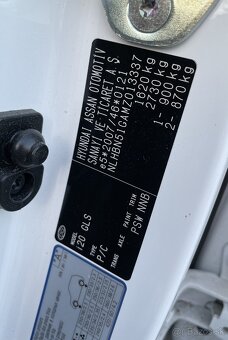 Hyundai i20 Hybrid - 20