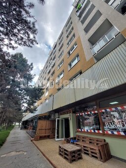 Kompl. prerobený a zariadený 3-i. byt,ul. Žarnova, Prievidza - 20